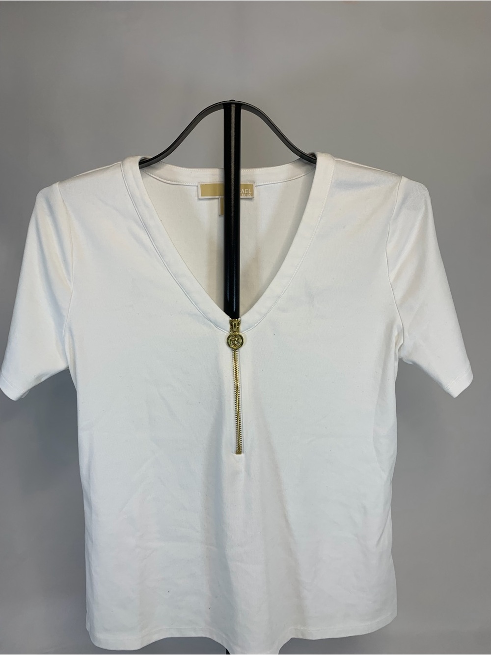 Michael Kors White V-Neck Short Sleeve Top with Gold Zip